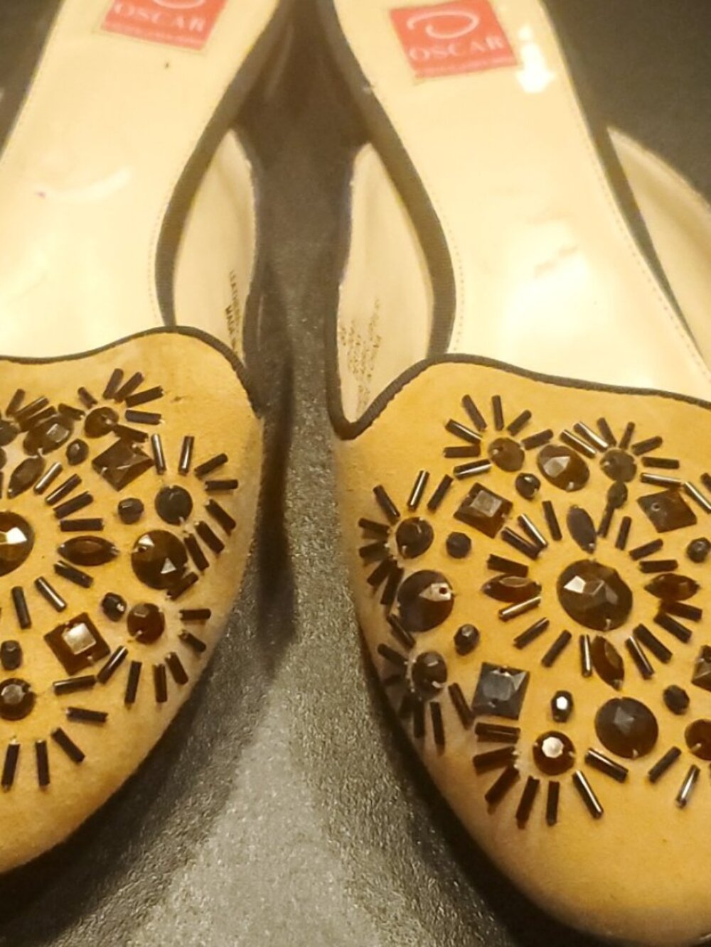 Oscar by Oscar de la Renta Embellished Pointed Toe Flats Women's Size 8.5